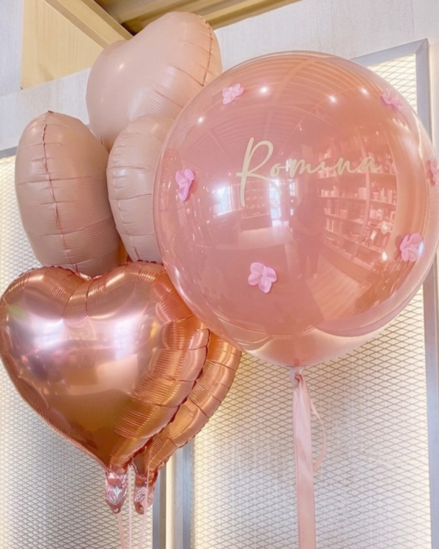 BOUQUET DE GLOBOS decorado con flores