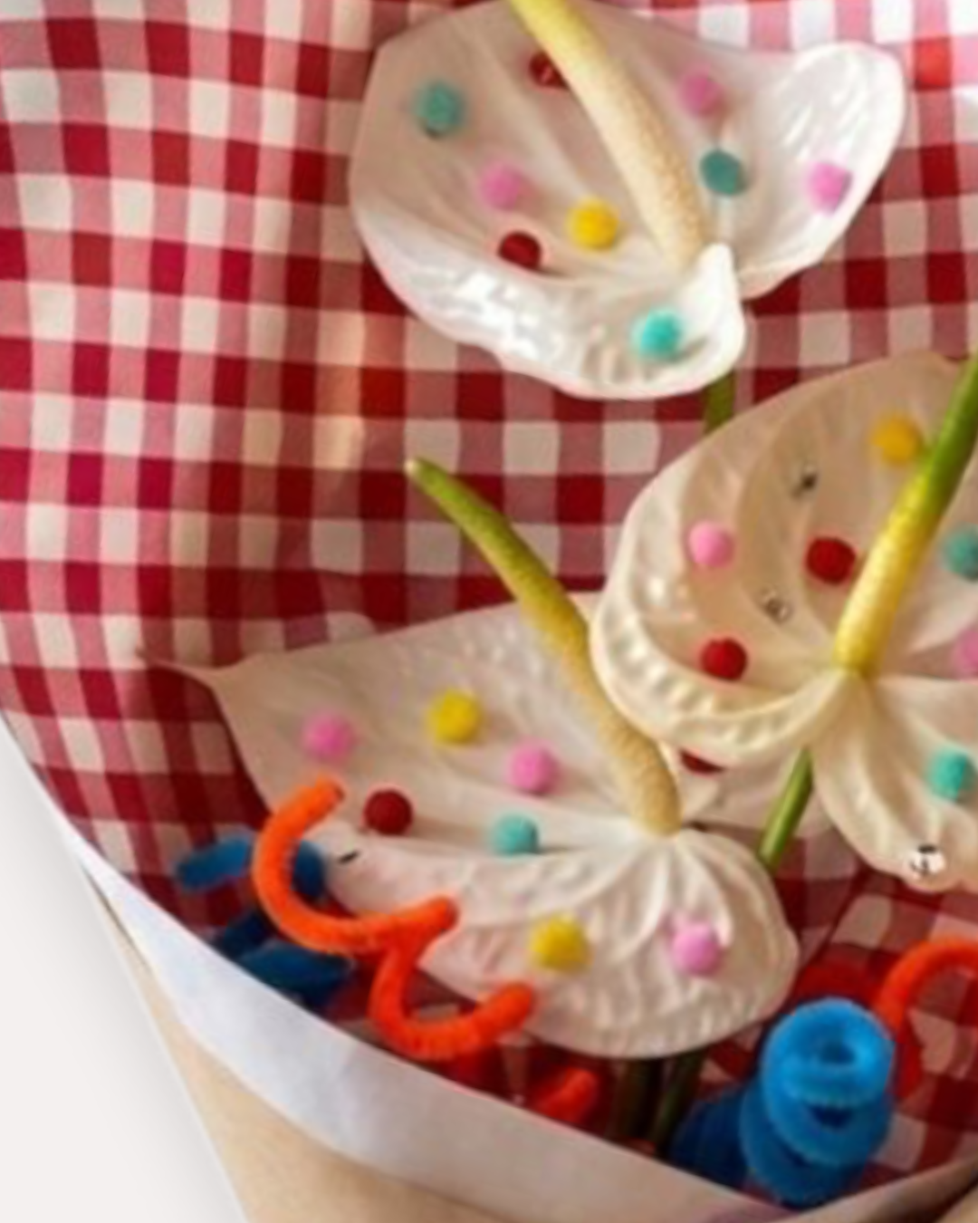 FLORES CON CONFETI