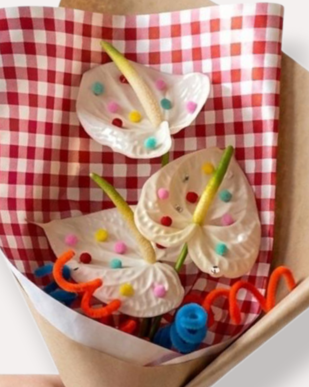 FLORES CON CONFETI